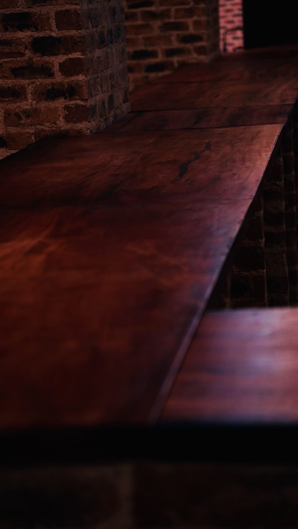 Live edge bar counter inside private gun room Gauteng — De Jager Wood Designs
